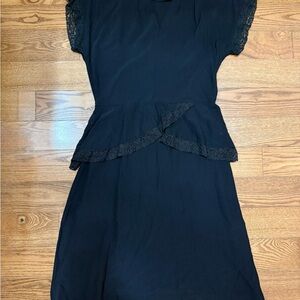 Vintage 1940s Film Noir Femme Fatale Elegant Black Lace Trim V-neck Peplum Dress